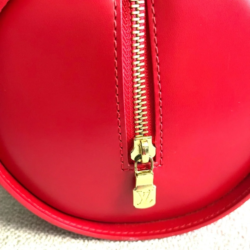 Authentic Louis Vuitton Soufflot bag M52227 red Epi leather with mini pouch